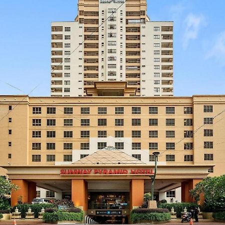 Millennium Suite At Pyramid Tower Petaling Jaya Buitenkant foto