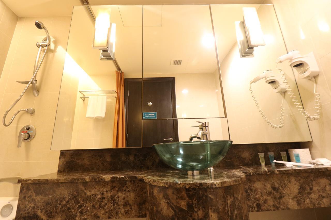 Millennium Suite At Pyramid Tower Petaling Jaya Buitenkant foto