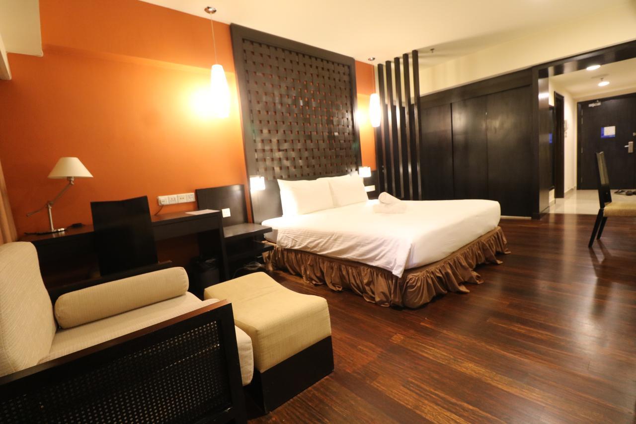 Millennium Suite At Pyramid Tower Petaling Jaya Buitenkant foto