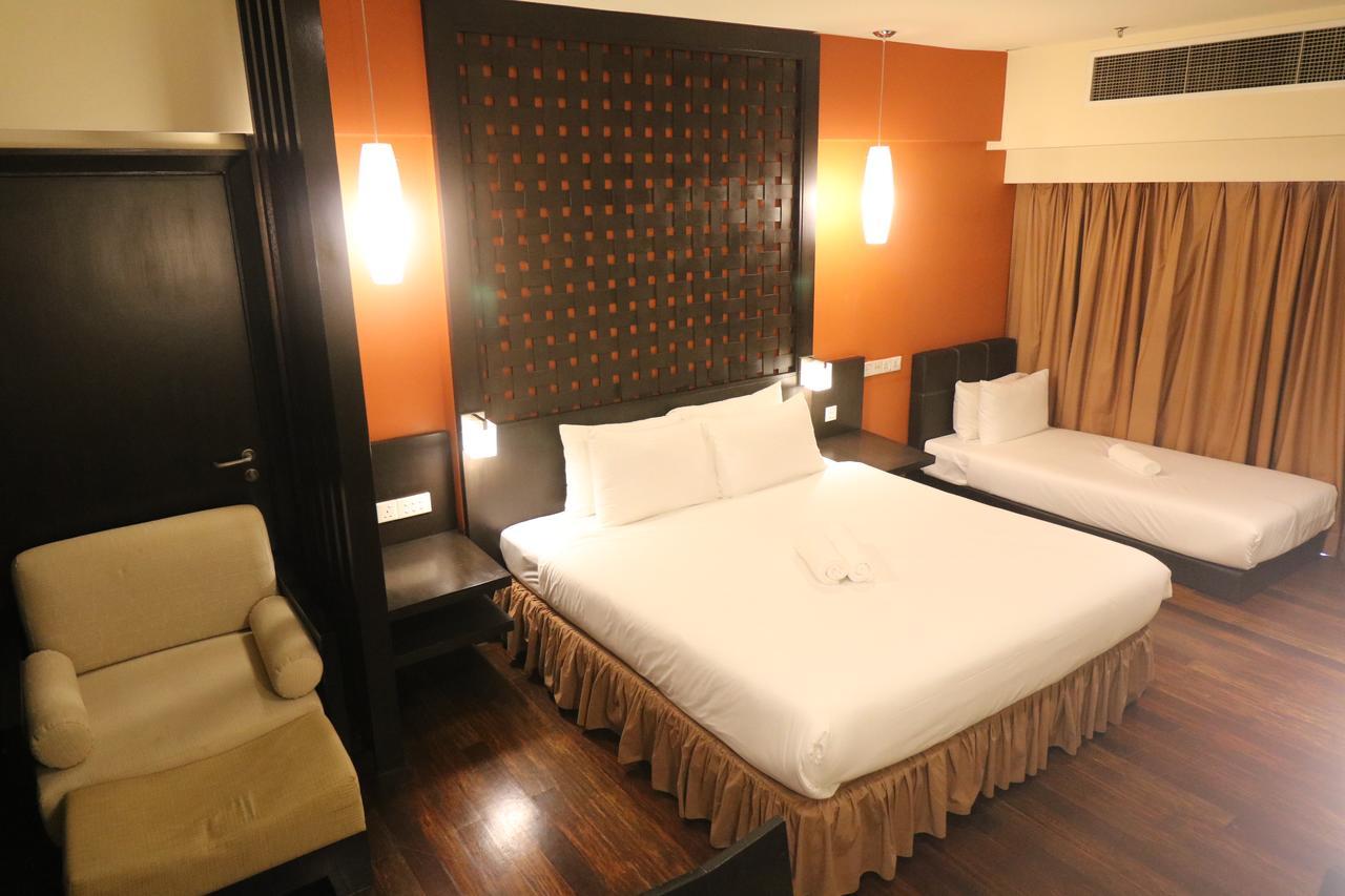 Millennium Suite At Pyramid Tower Petaling Jaya Buitenkant foto